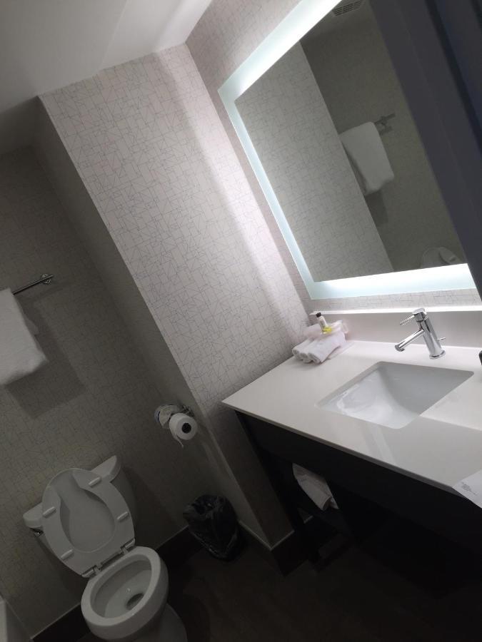 Holiday Inn Express & Suites Orangeburg By Ihg Bagian luar foto