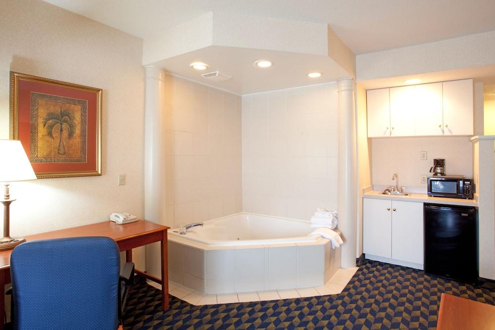 Holiday Inn Express & Suites Orangeburg By Ihg Bagian luar foto