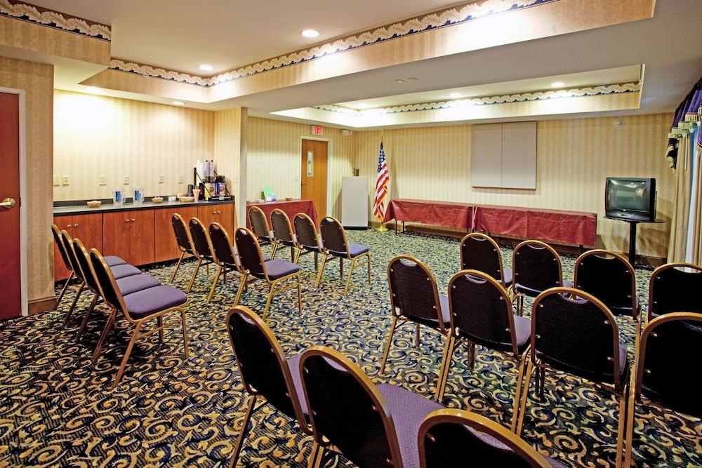 Holiday Inn Express & Suites Orangeburg By Ihg Bagian luar foto